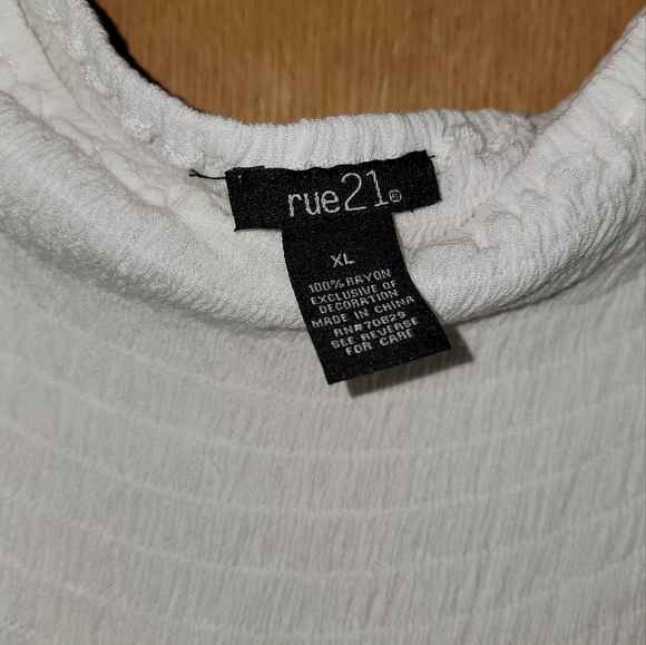 White off the shoulder top - Picture 3 of 4